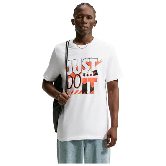 Nike Ανδρική κοντομάνικη μπλούζα Sportswear Club Seasonal Graphic T-Shirt